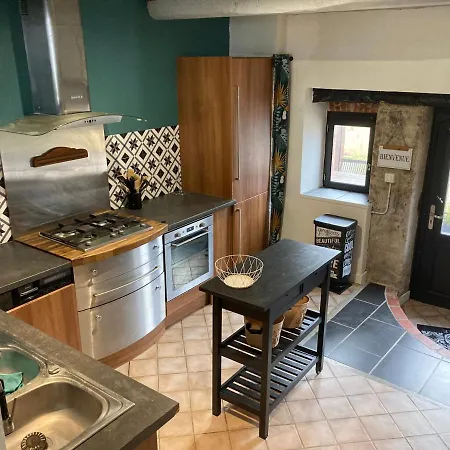 Maison En Pierre De70 M2 Au Coeur D'un Hameau *